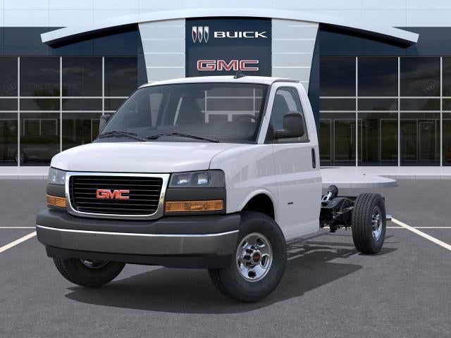 2025 GMC Savana Cutaway 3500 Base