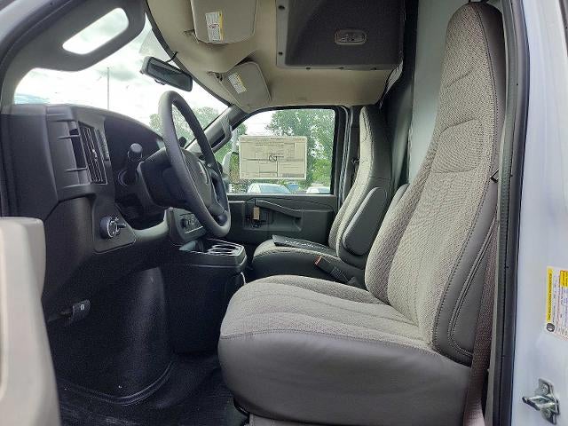 2025 GMC Savana Cutaway 3500 Base