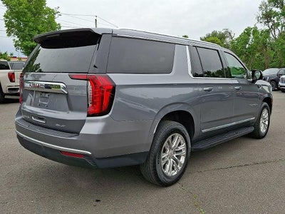 2022 GMC Yukon XL SLT