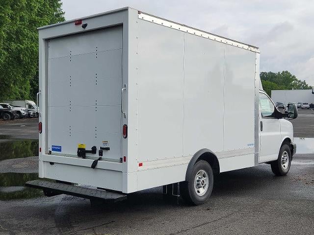 2025 GMC Savana Cutaway 3500 Base