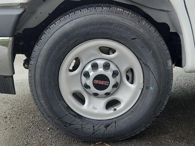 2025 GMC Savana Cutaway 3500 Base