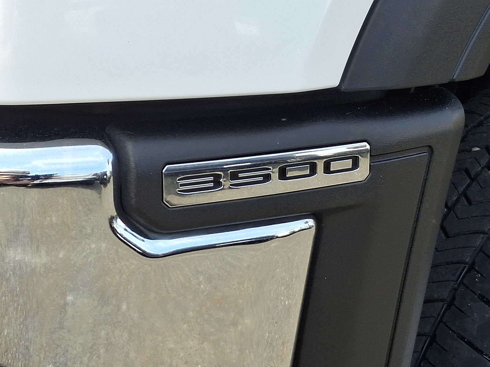 2024 GMC Sierra 3500 HD Chassis Cab Pro