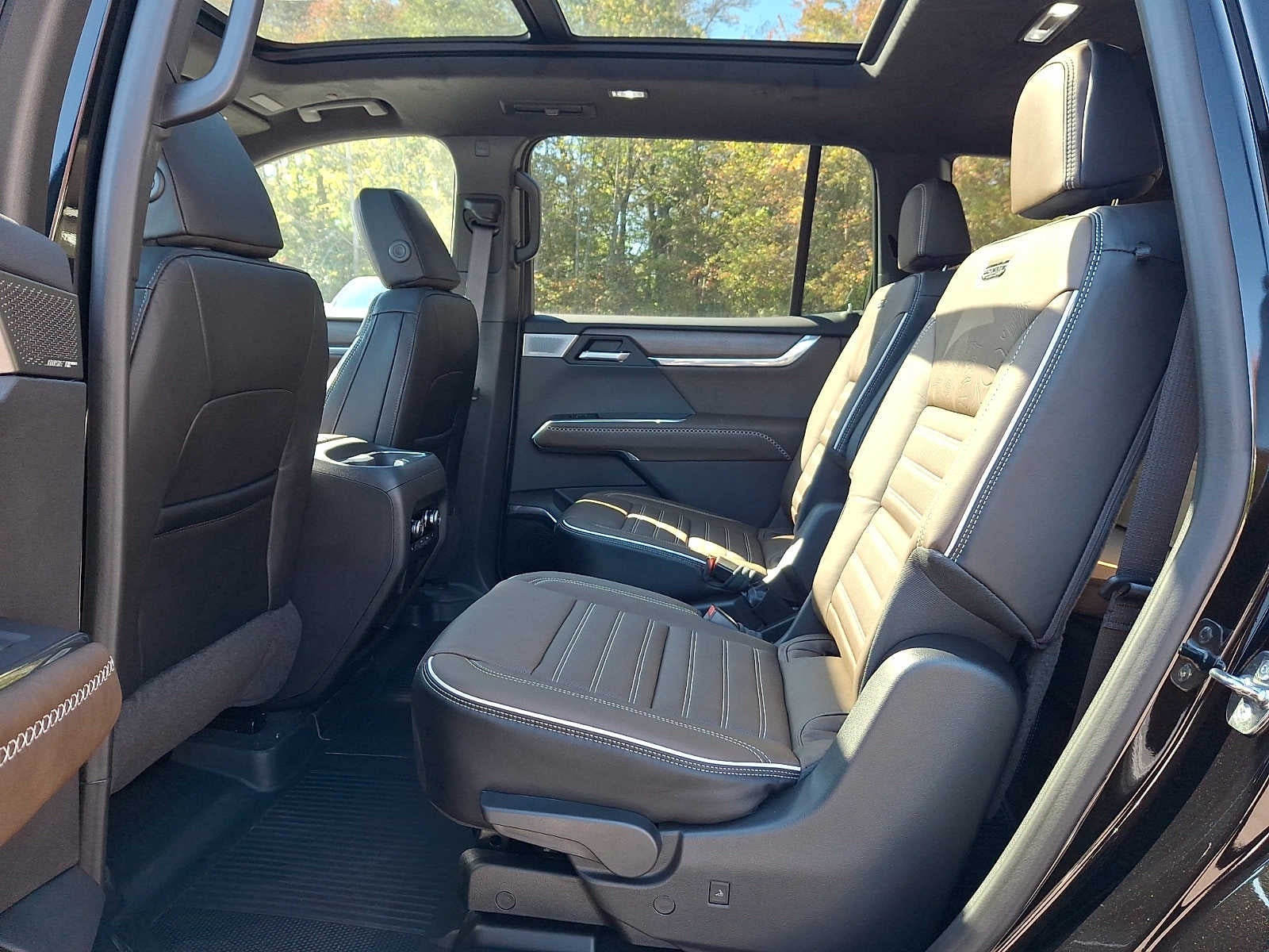 2027 GMC Acadia Denali Ultimate