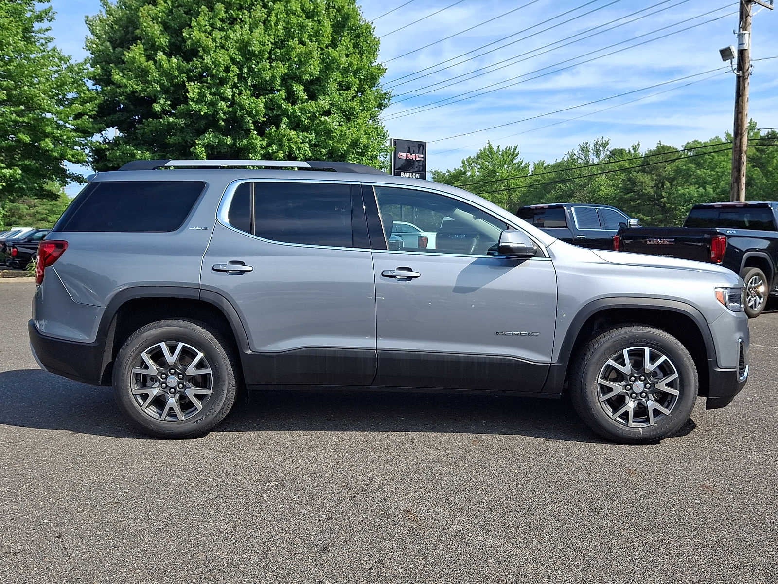 2023 GMC Acadia SLE