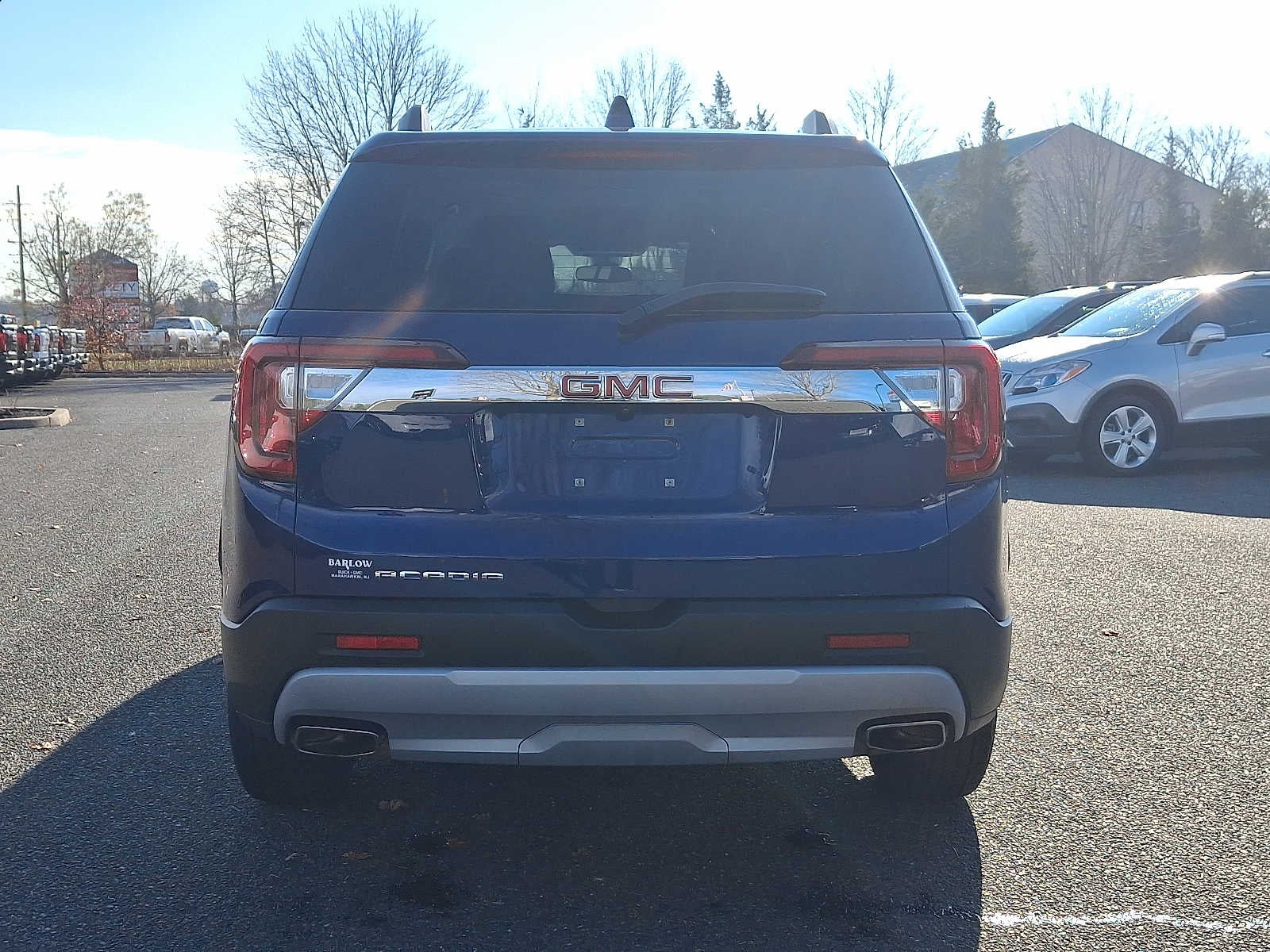 2023 GMC Acadia SLE