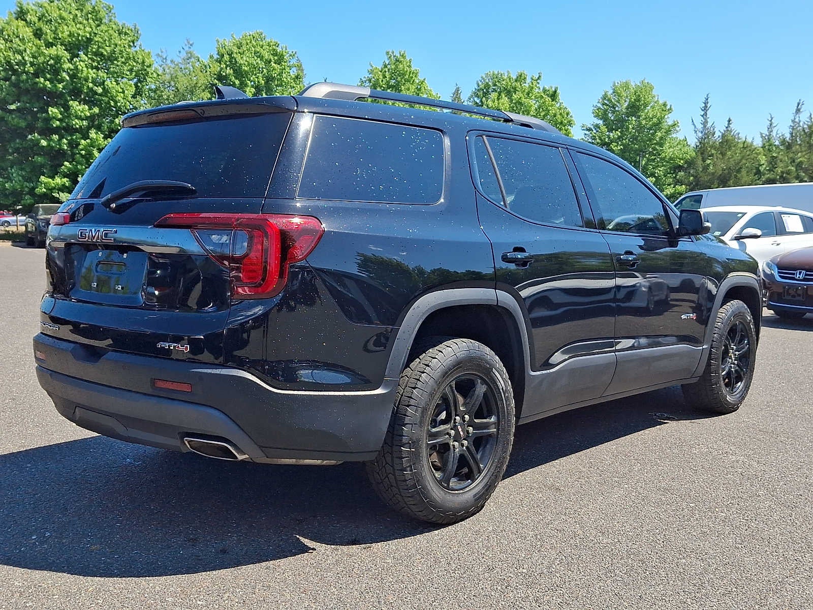 2023 GMC Acadia AT4