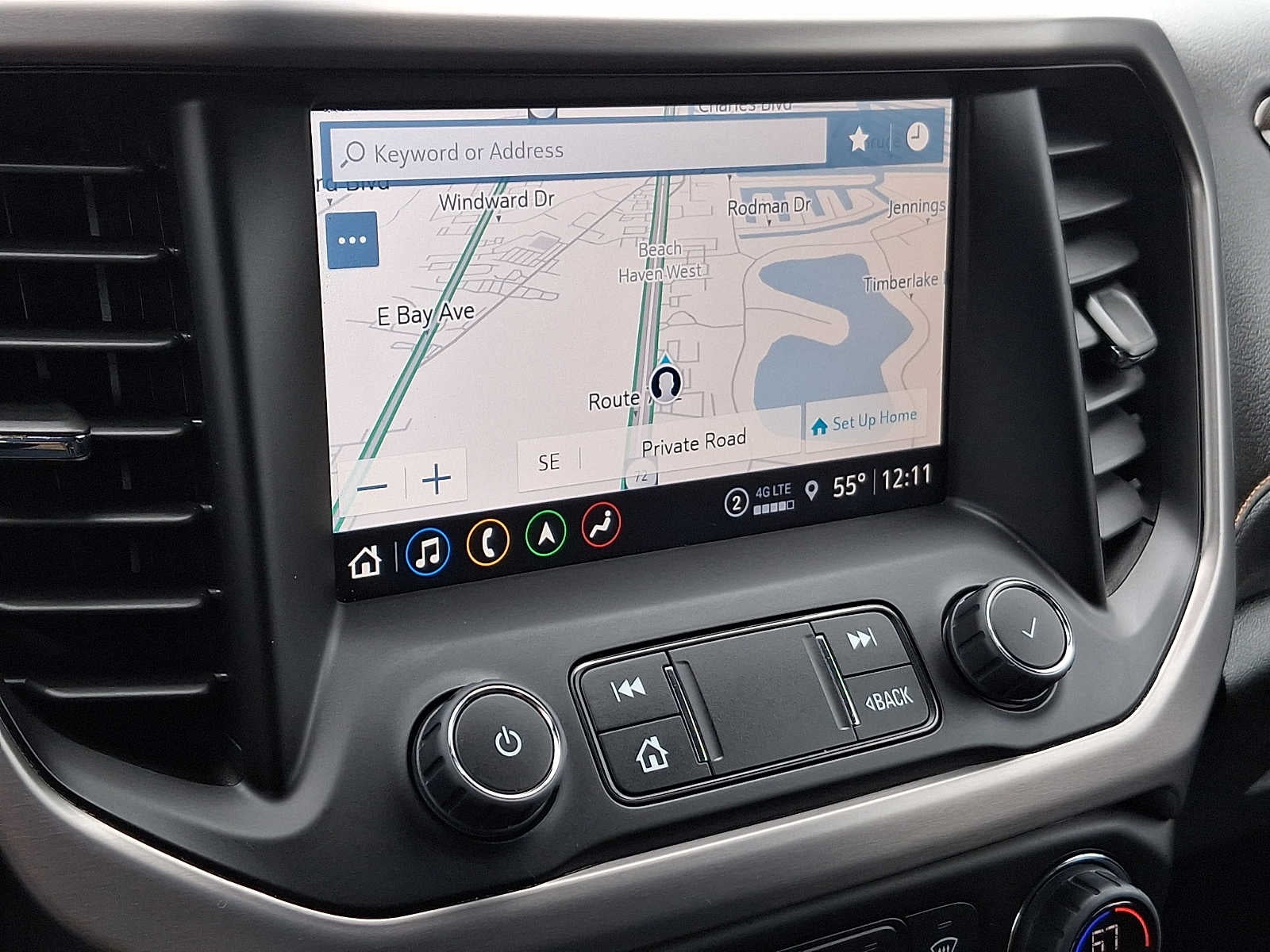 2023 GMC Acadia AT4