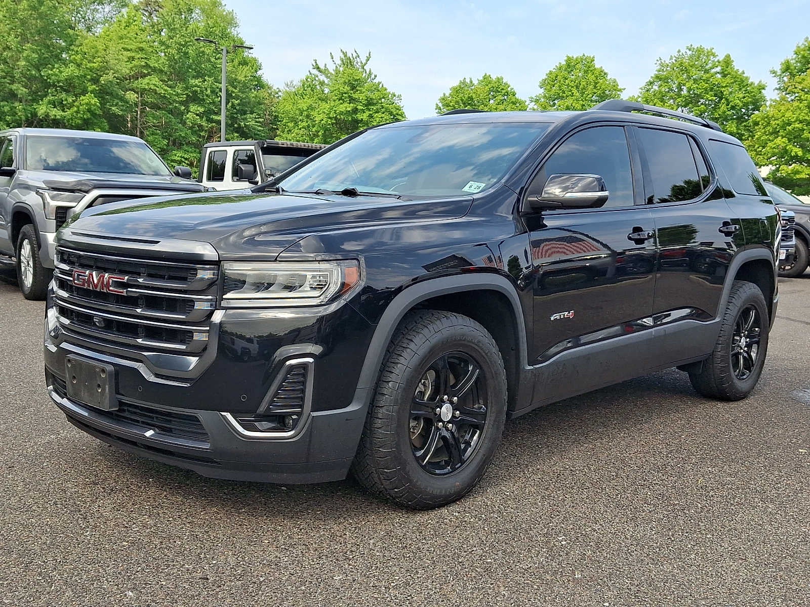 2023 GMC Acadia AT4
