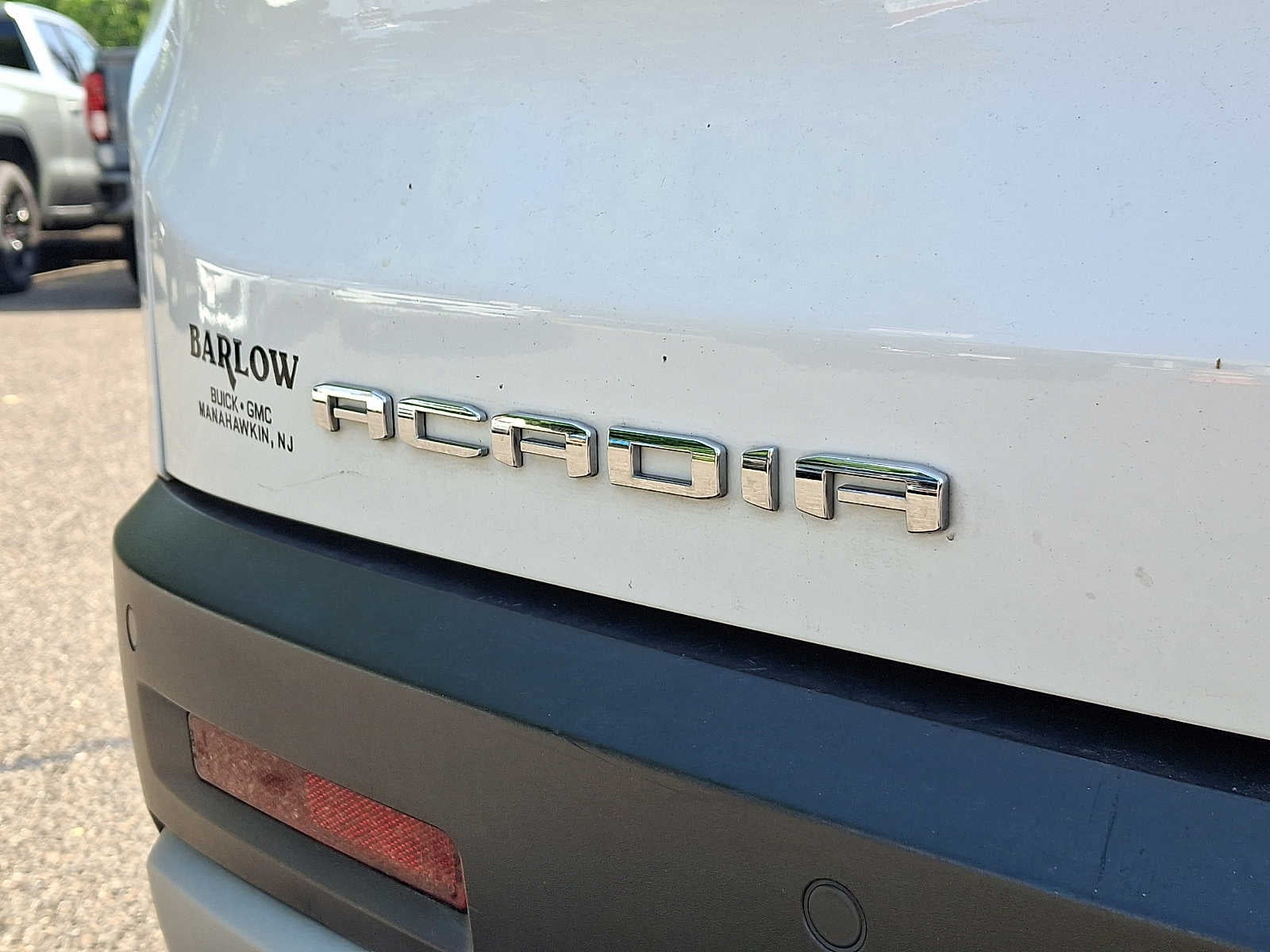 2023 GMC Acadia SLT