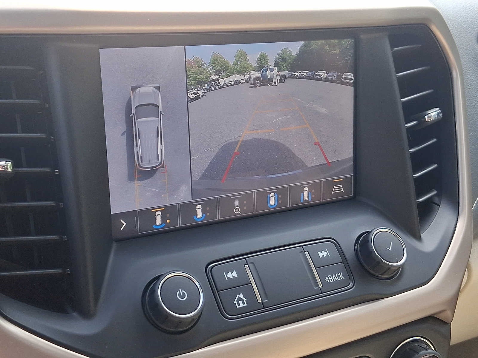 2020 GMC Acadia Denali