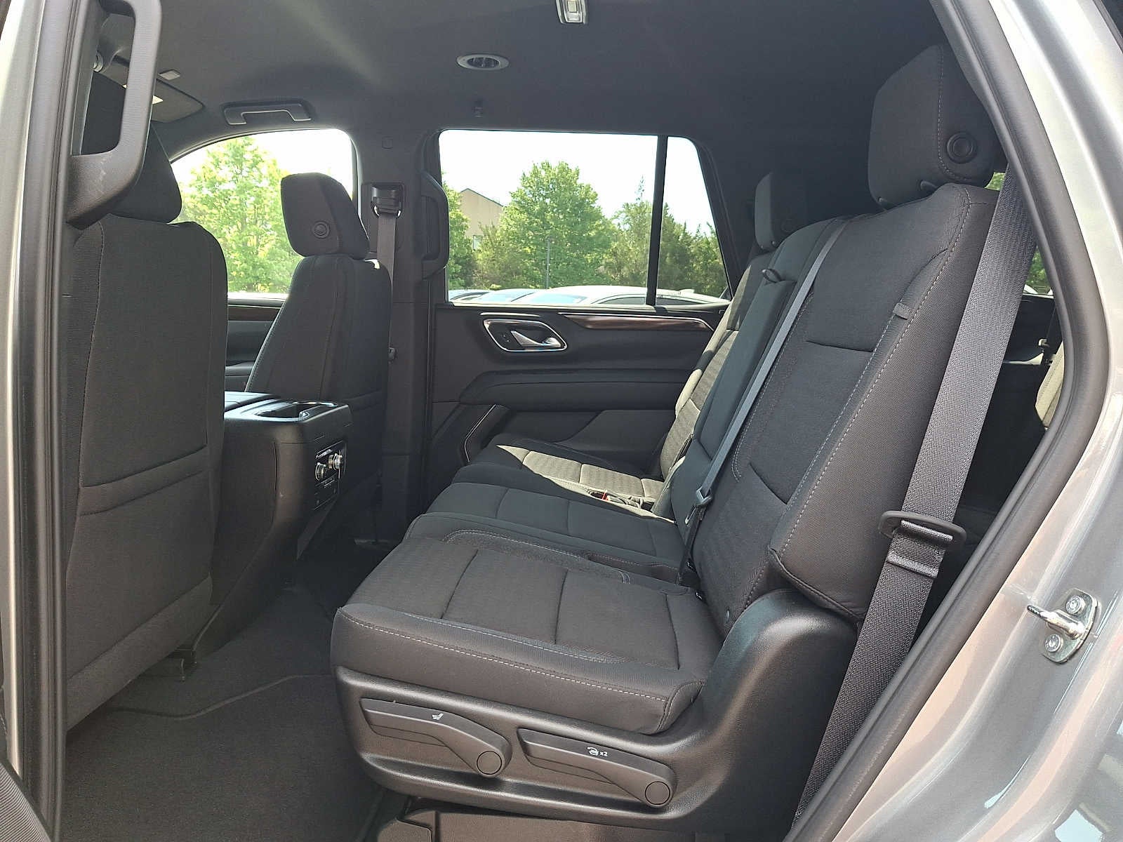 2023 GMC Yukon SLE