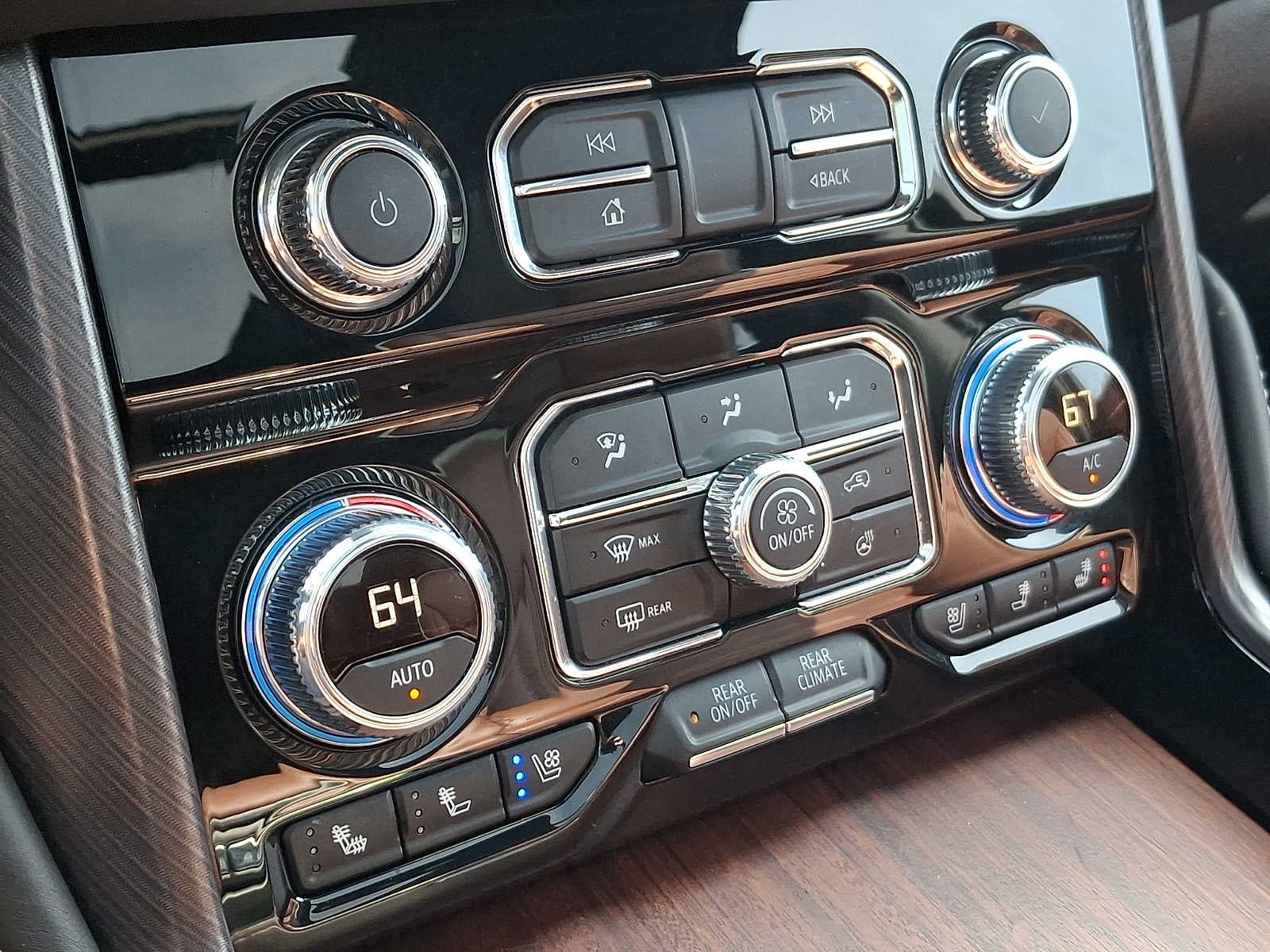 2023 GMC Yukon Denali Ultimate