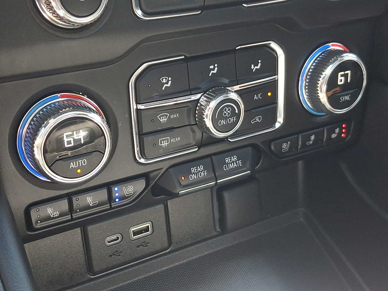 2023 GMC Yukon XL AT4
