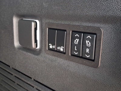 2023 GMC Yukon XL AT4