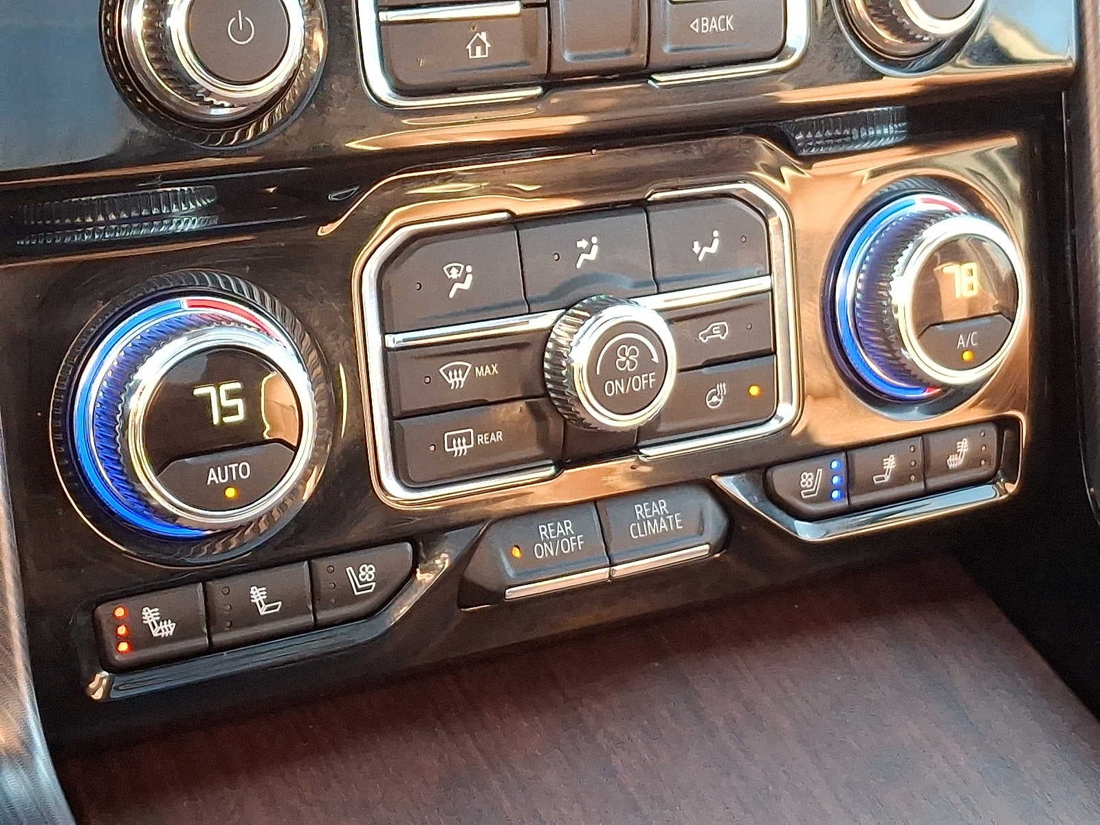 2024 GMC Yukon XL Denali Ultimate