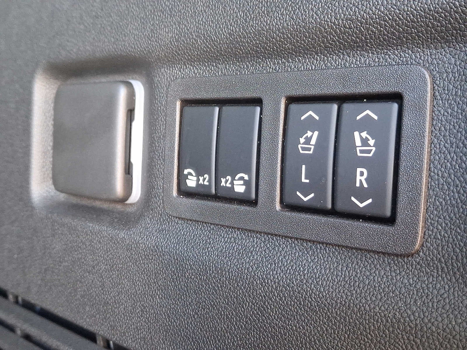 2024 GMC Yukon XL Denali Ultimate