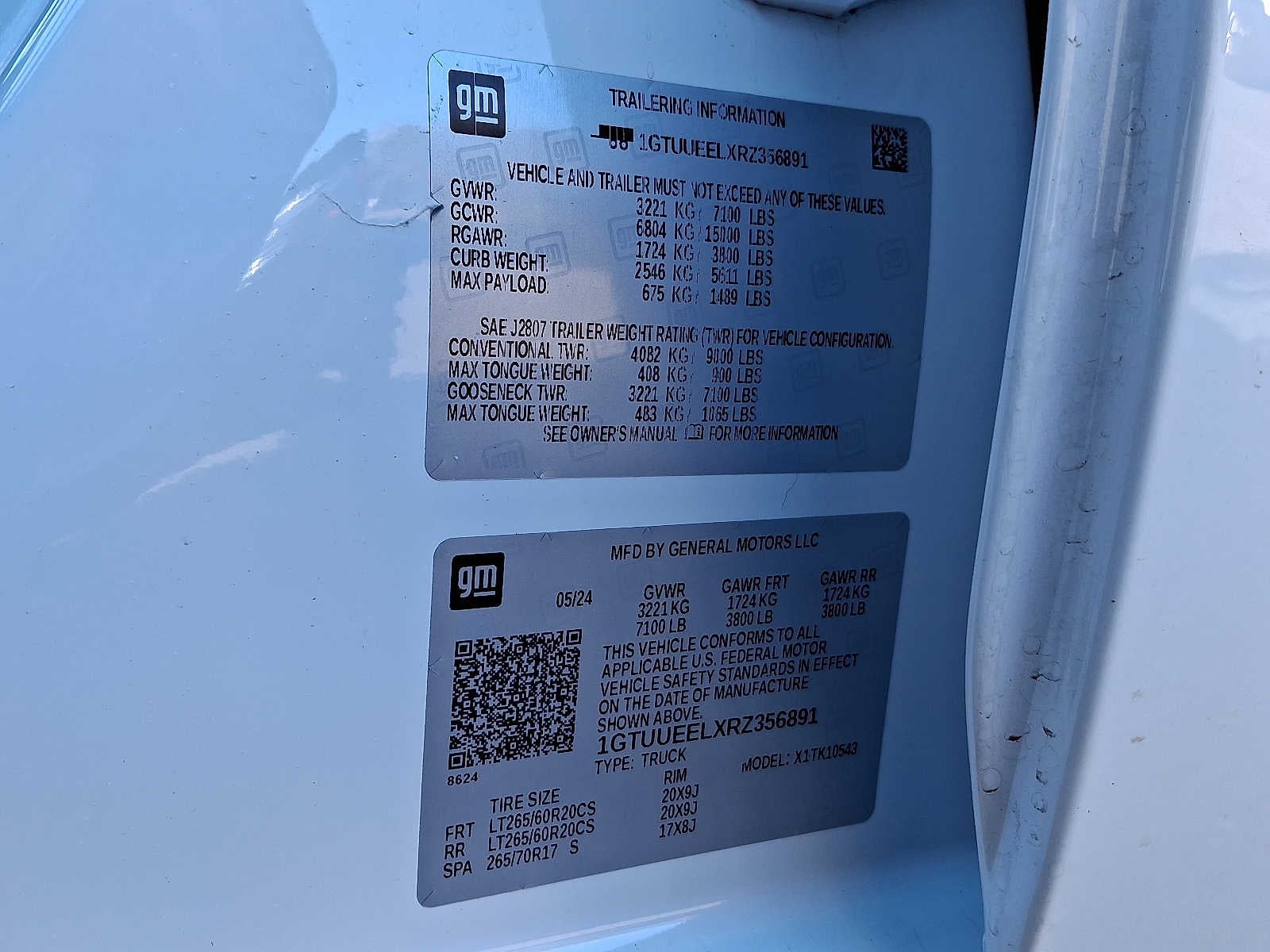 2024 GMC Sierra 1500 AT4