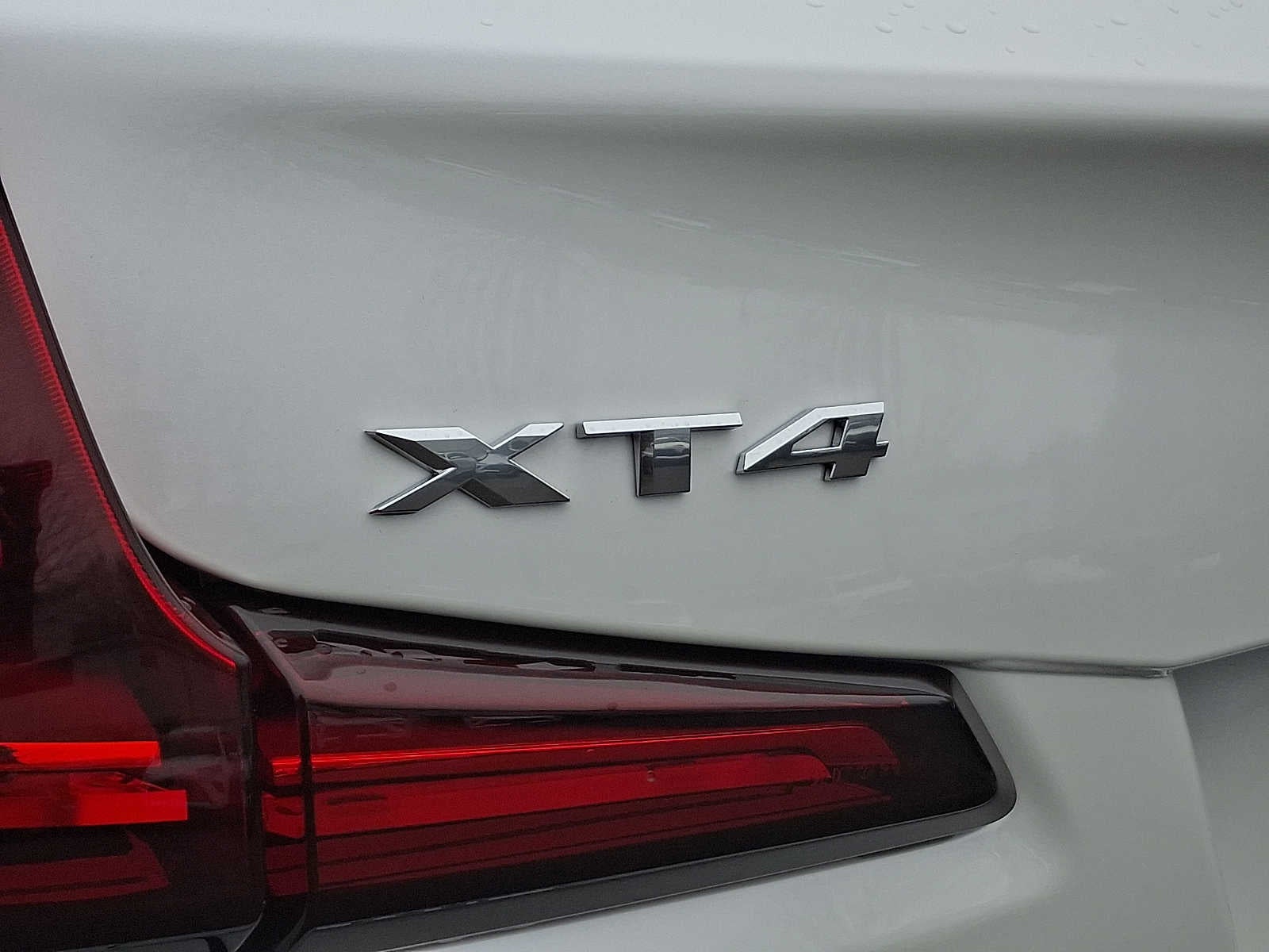 2023 Cadillac XT4 Luxury