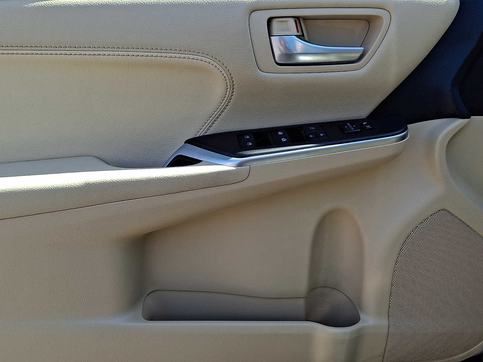 2016 Toyota Camry XLE