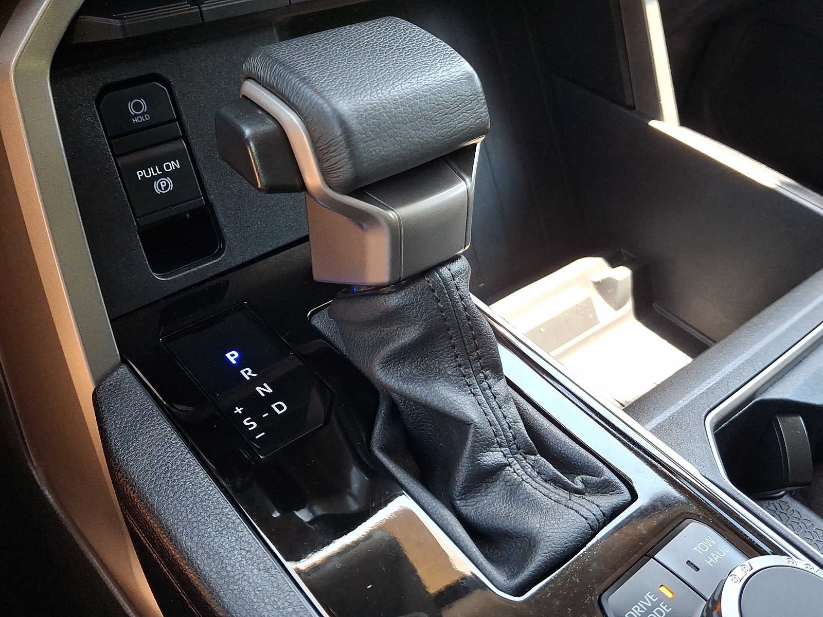 2023 Toyota Tundra 4WD SR5