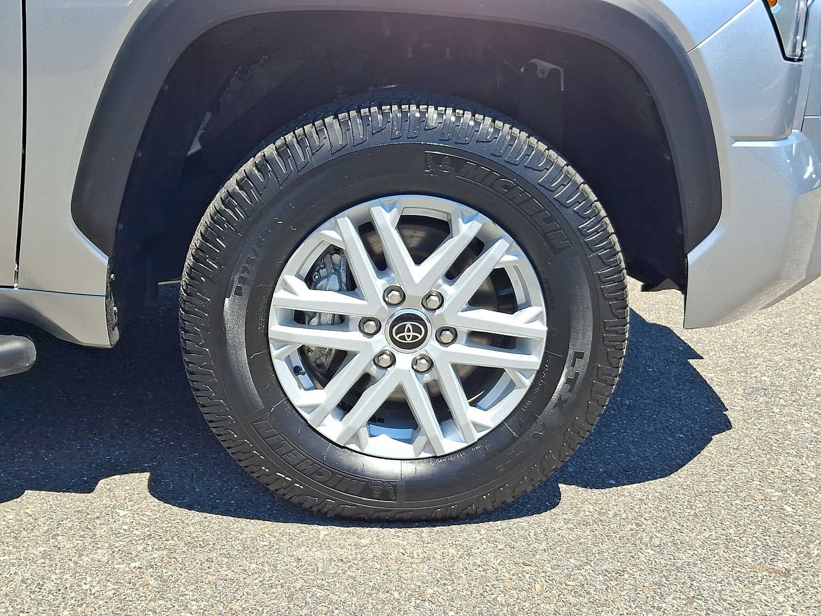 2023 Toyota Tundra 4WD SR5