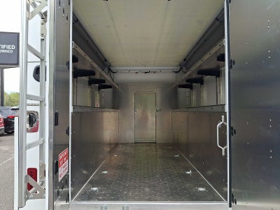 2025 GMC Savana Cutaway 3500 1WT