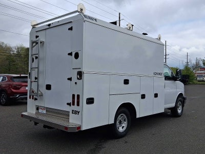 2025 GMC Savana Cutaway 3500 1WT