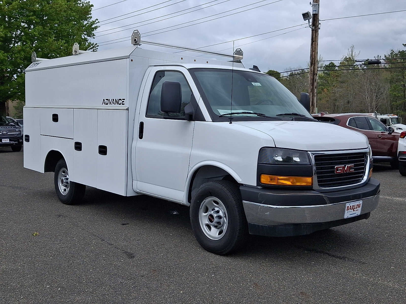 2025 GMC Savana Cutaway 3500 1WT