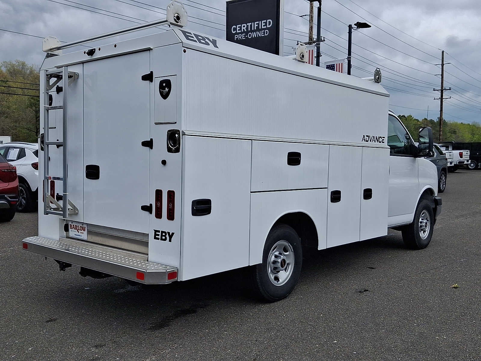 2025 GMC Savana Cutaway 3500 1WT