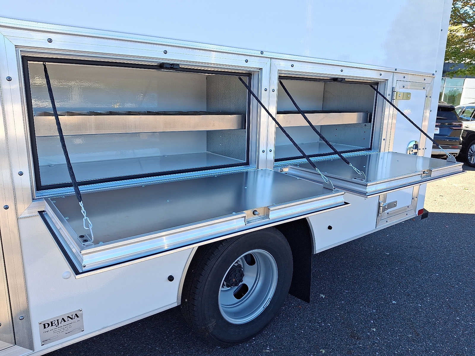 2025 GMC Savana Cutaway 3500 1WT