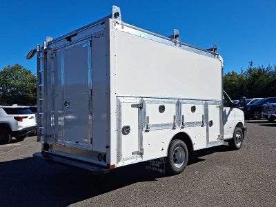 2025 GMC Savana Cutaway 3500 1WT