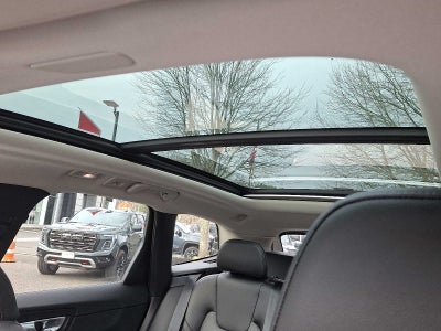 2024 Volvo XC60 Core Dark Theme