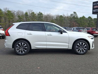 2024 Volvo XC60 Core Dark Theme