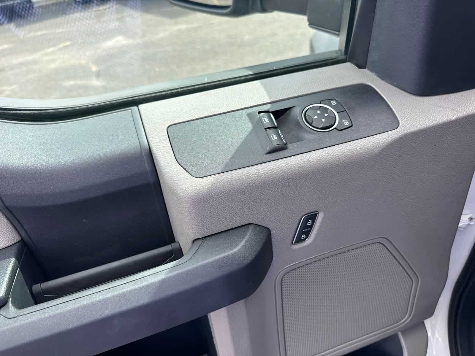 2022 Ford Super Duty F-600 DRW XL