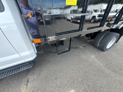 2022 Ford Super Duty F-600 DRW XL