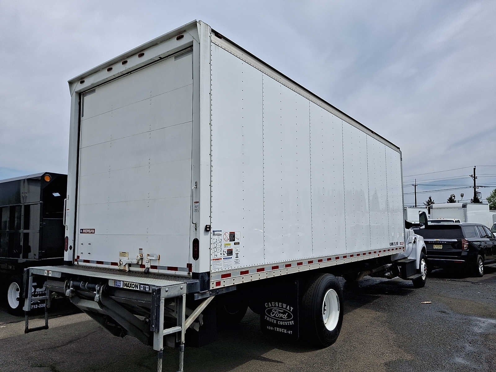 2019 Ford Super Duty F-750 Straight NA