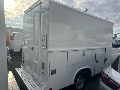 2025 Chevrolet Express Cutaway 3500 1WT