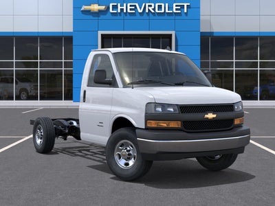 2025 Chevrolet Express Cutaway 3500 1WT