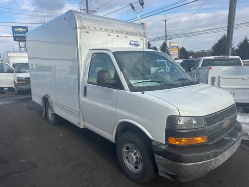 2025 Chevrolet Express Cutaway 3500 1WT