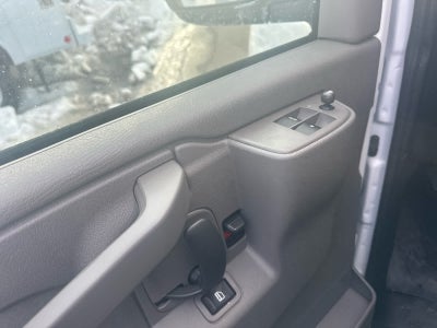 2025 Chevrolet Express Cutaway 3500 1WT