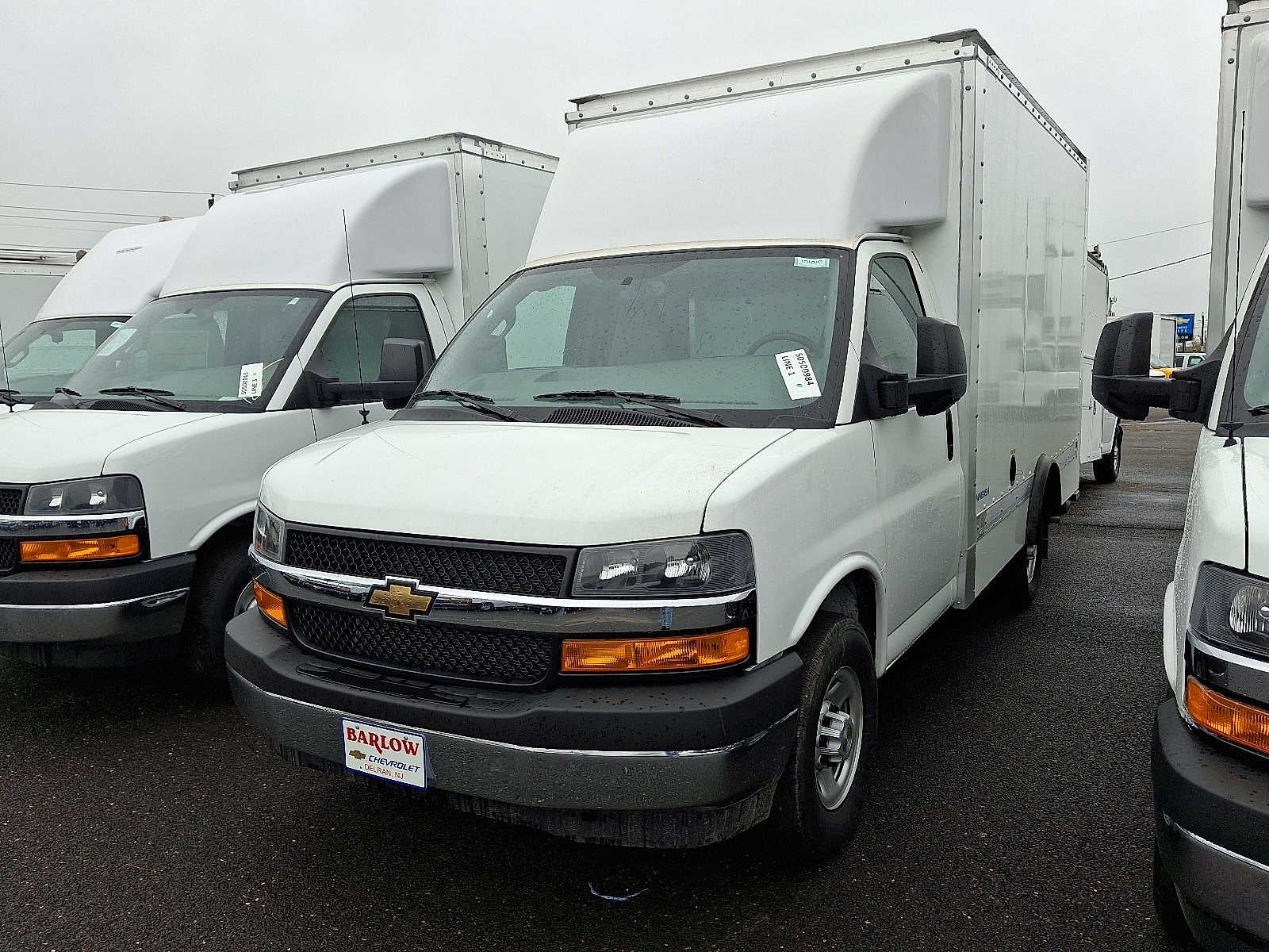 2025 Chevrolet Express Cutaway 3500 1WT