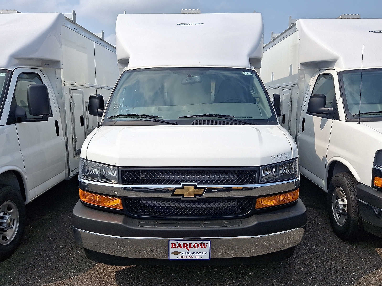 2025 Chevrolet Express Cutaway 3500 1WT