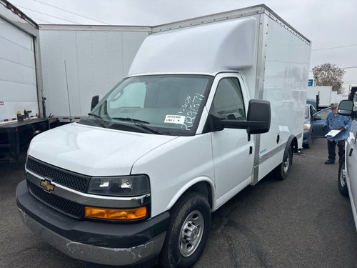 2024 Chevrolet Express Cutaway 3500 1WT