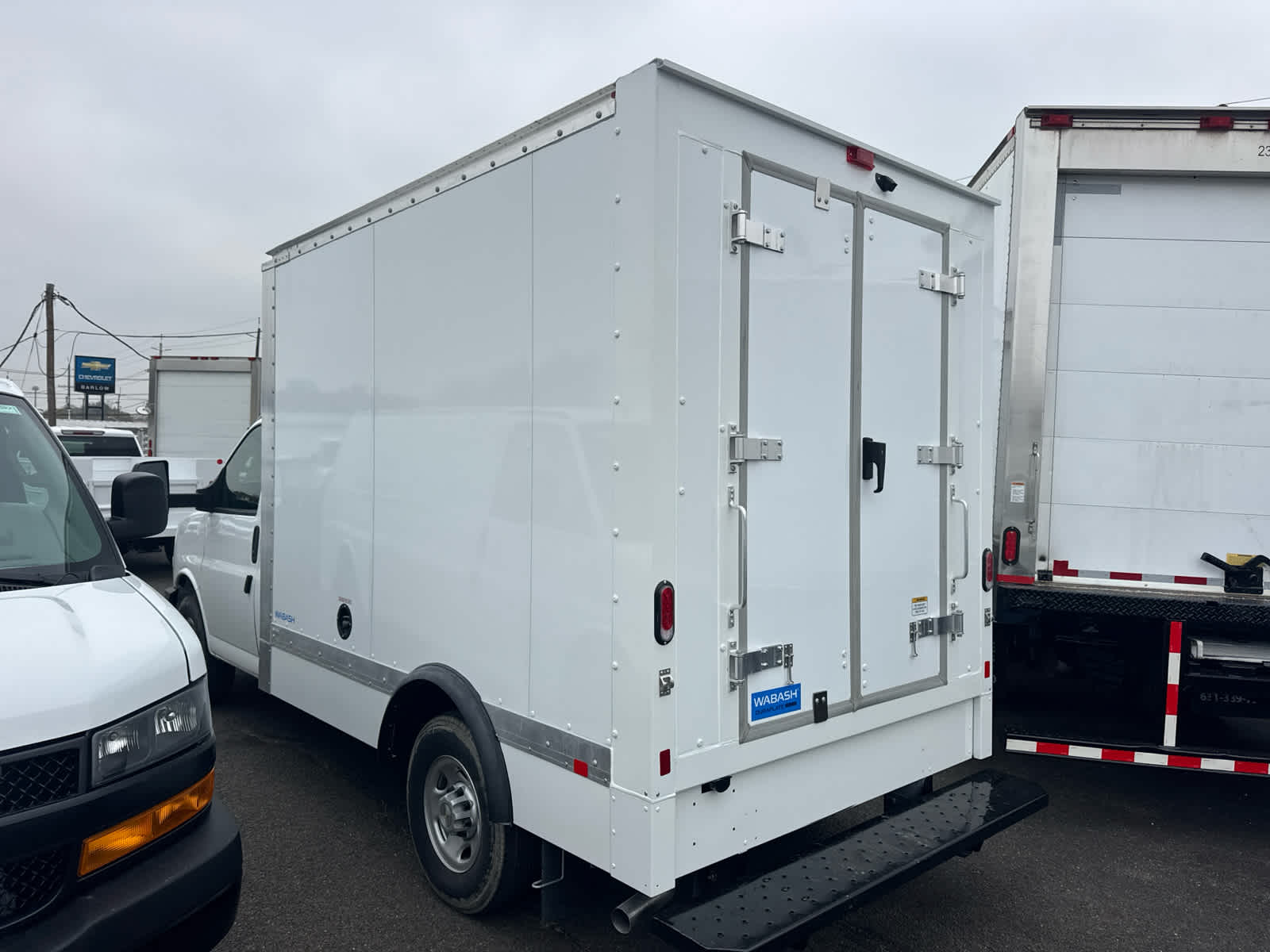 2024 Chevrolet Express Cutaway 3500 1WT