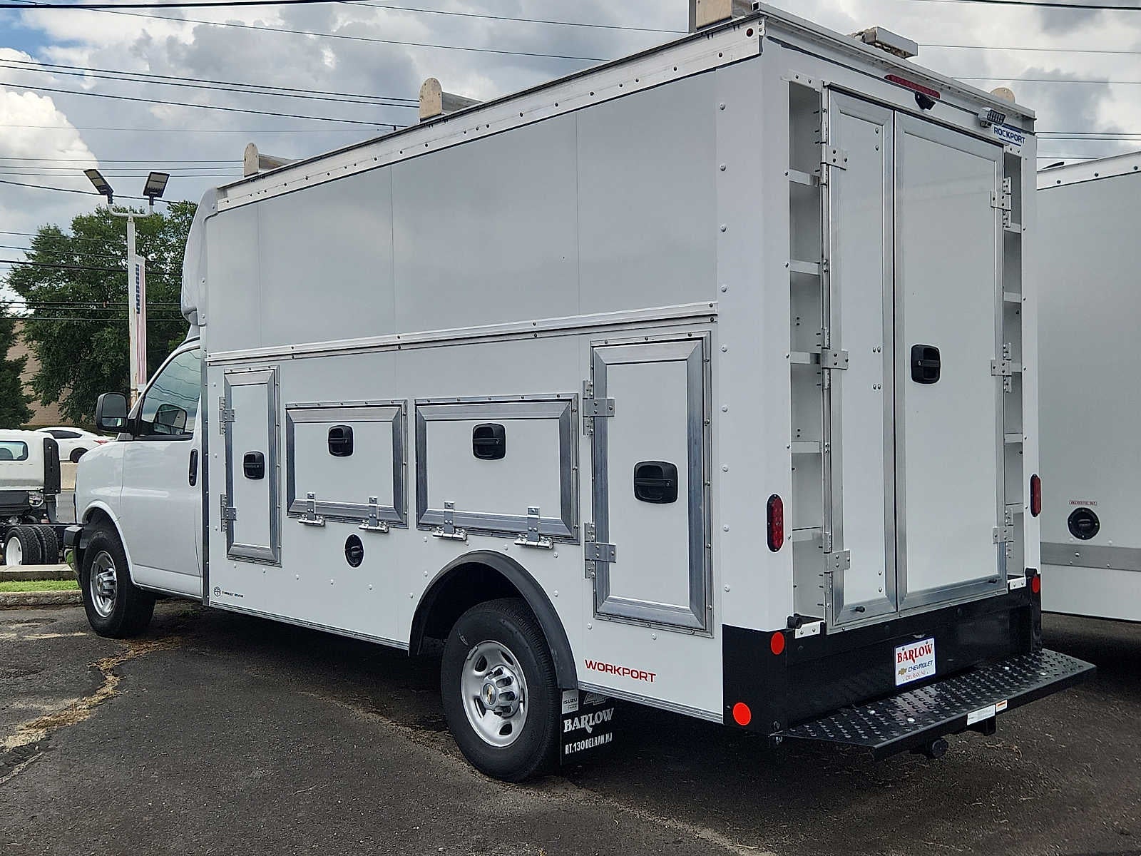2026 Chevrolet Express Cutaway 3500 1WT