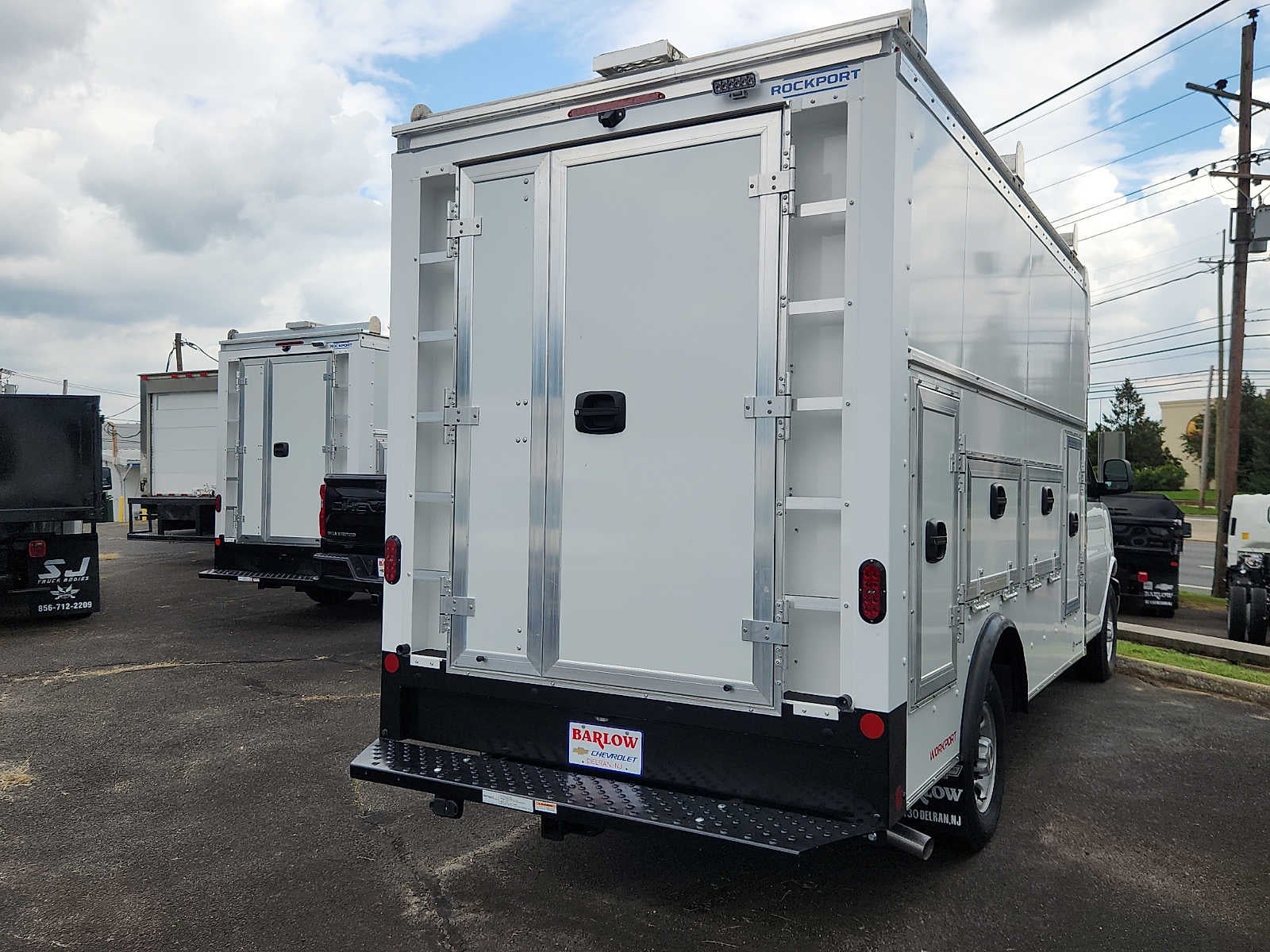 2026 Chevrolet Express Cutaway 3500 1WT