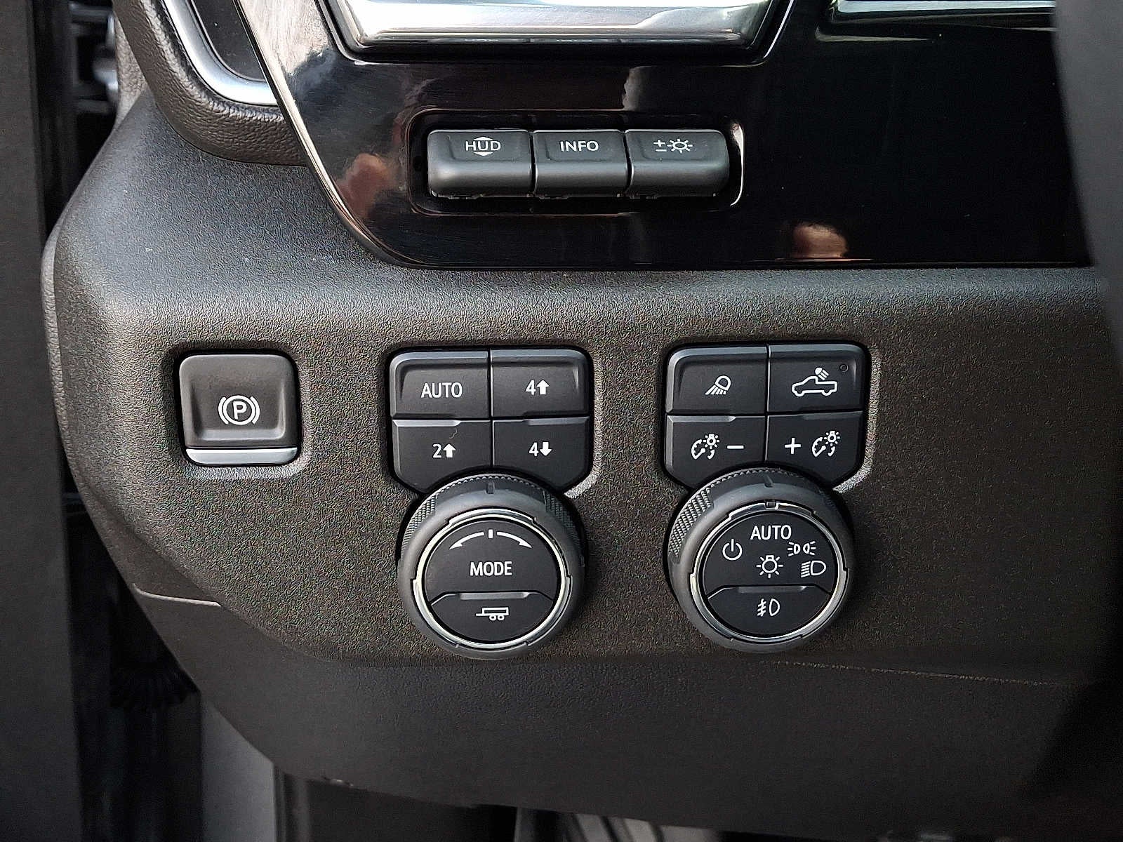 2025 Chevrolet Silverado 3500 HD LTZ