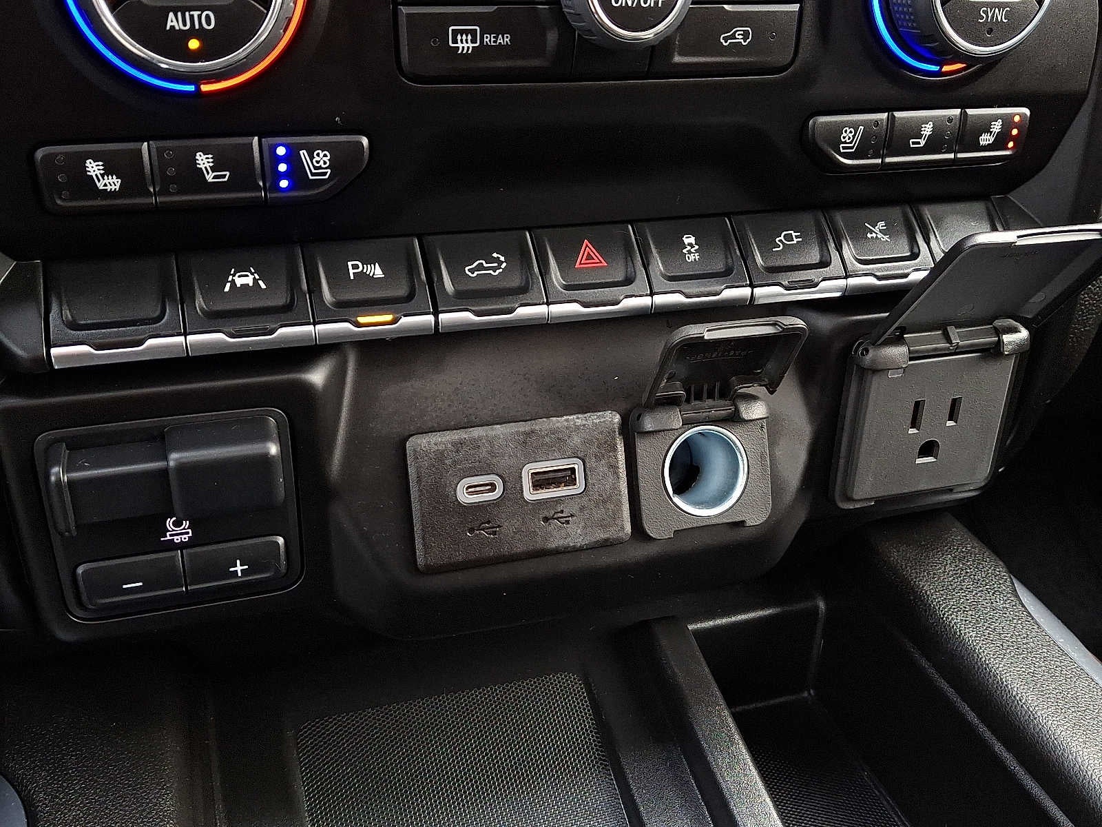 2022 Chevrolet Silverado 1500 LTD High Country