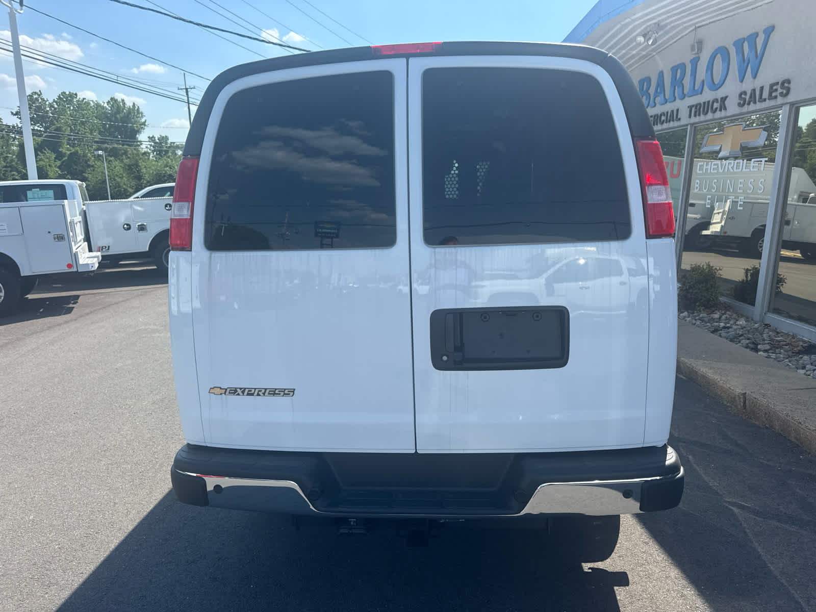2025 Chevrolet Express Cargo WT