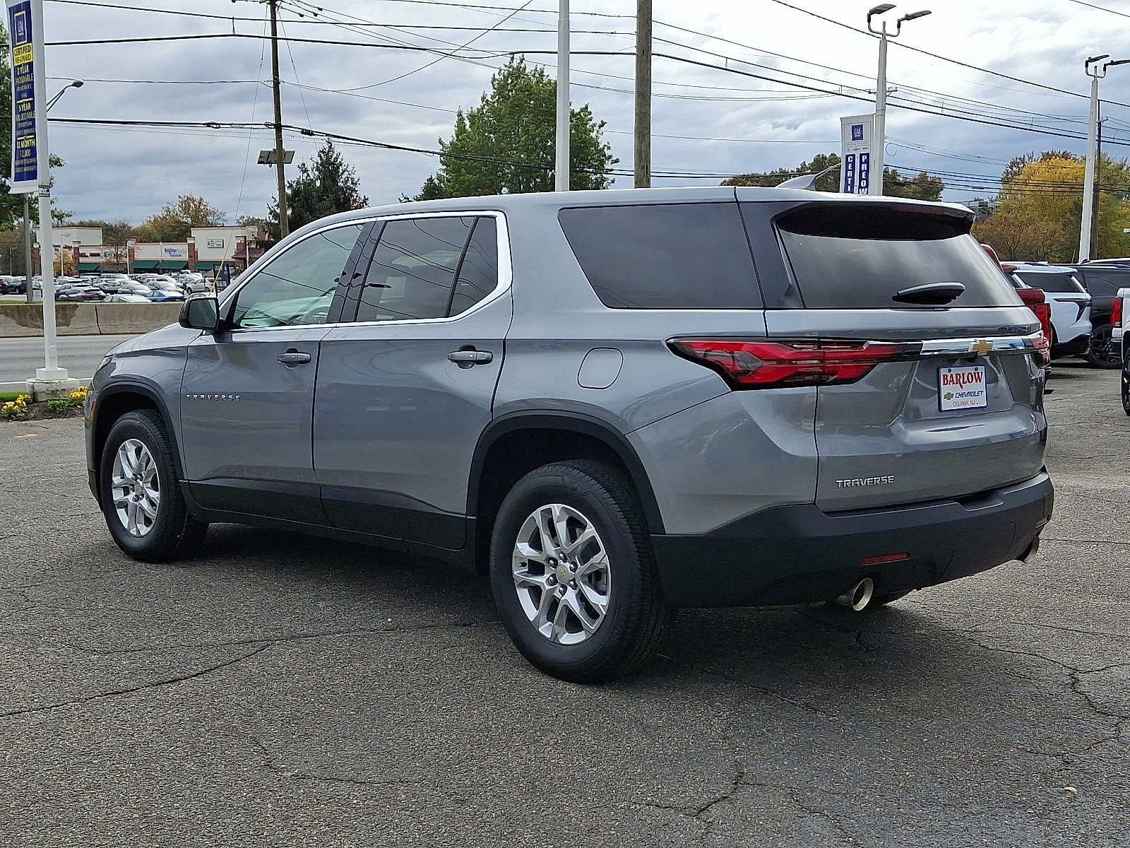 2023 Chevrolet Traverse LS